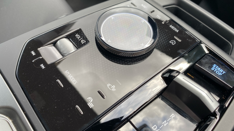 BMW iX 400kW xDrive60 M Sport 112kWh 5dr Auto [Skylounge] Electric Estate